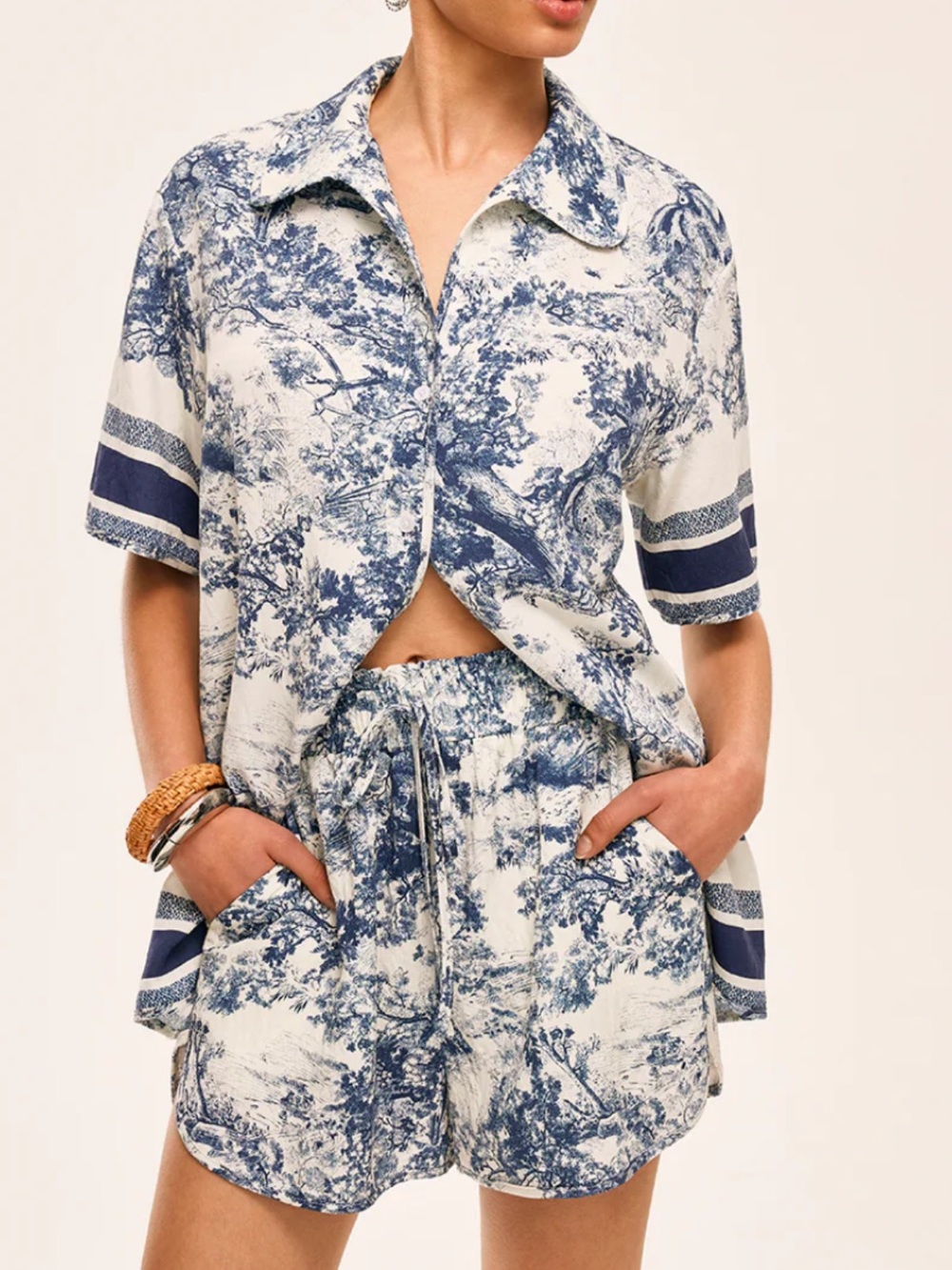 Commense Blue and White High Waist Shorts Set Toile Print - Picture 3 of 16
